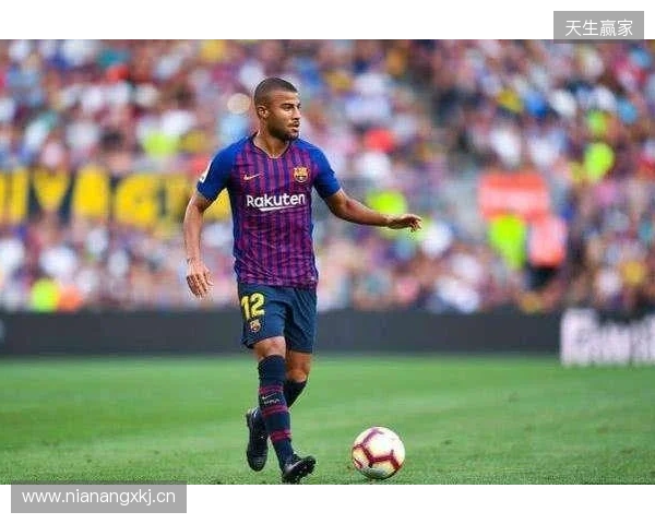 前教练:拉菲尼亚在攻防两端都能做贡献,他比登贝莱更全面