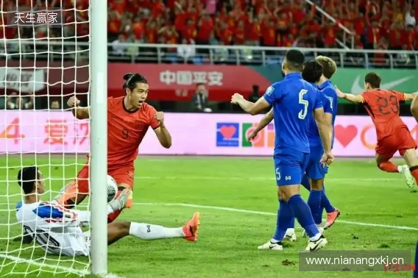 打平就出线!杨晨:泰国队这种踢法,我觉得中国队不能轻视